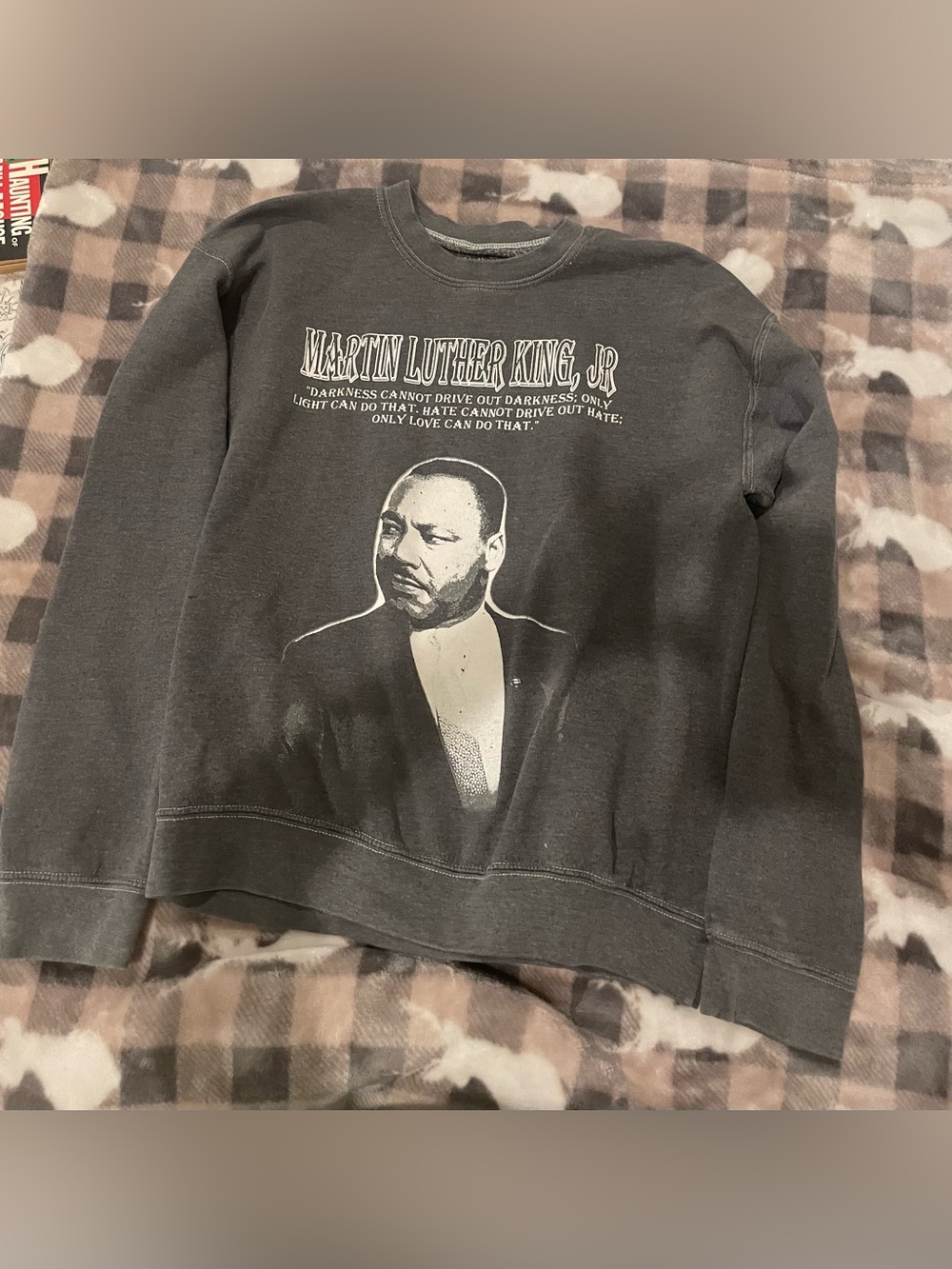 🐨3for$20🐨Black Crewneck Sweatshirt with Graphic Portrait